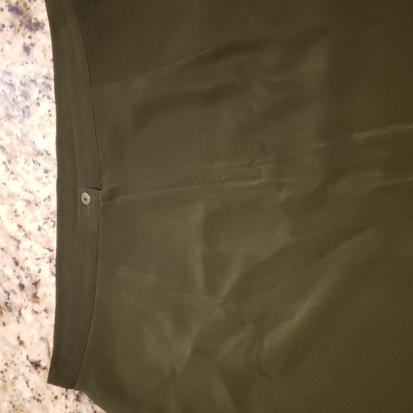 🧑🎄10/10🧑🎄SCORPIO Stunning green skirt - Picture 7 of 9